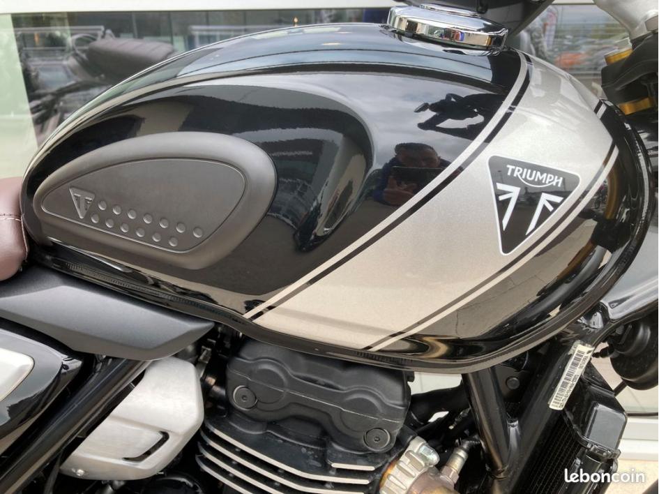 TRIUMPH Scrambler 400 X
