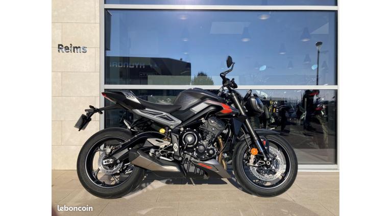 TRIUMPH STREET TRIPLE 765 RS