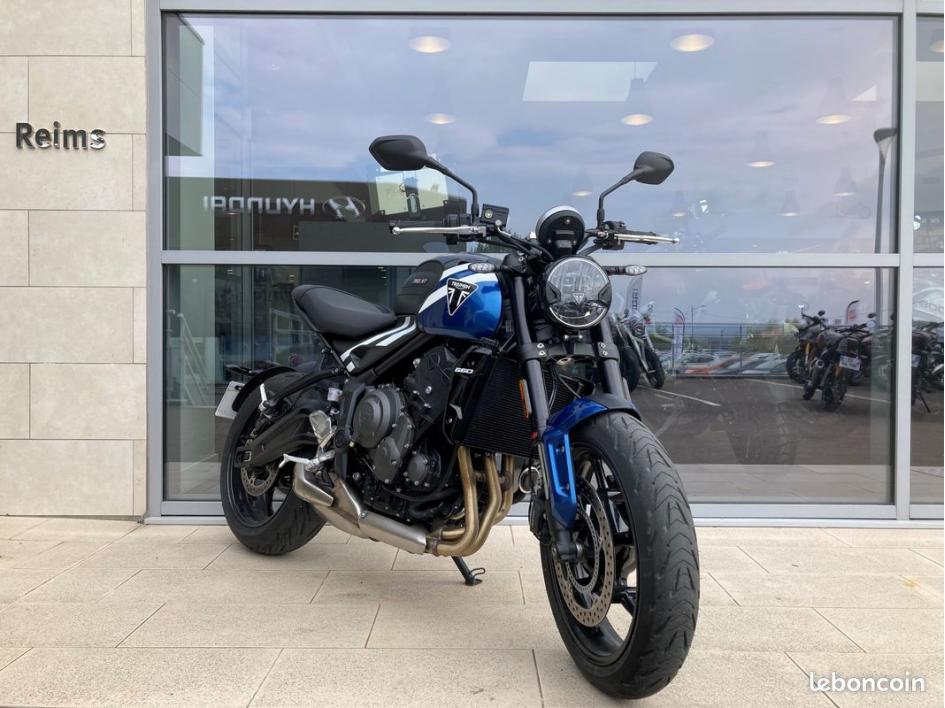 TRIUMPH TRIDENT 660