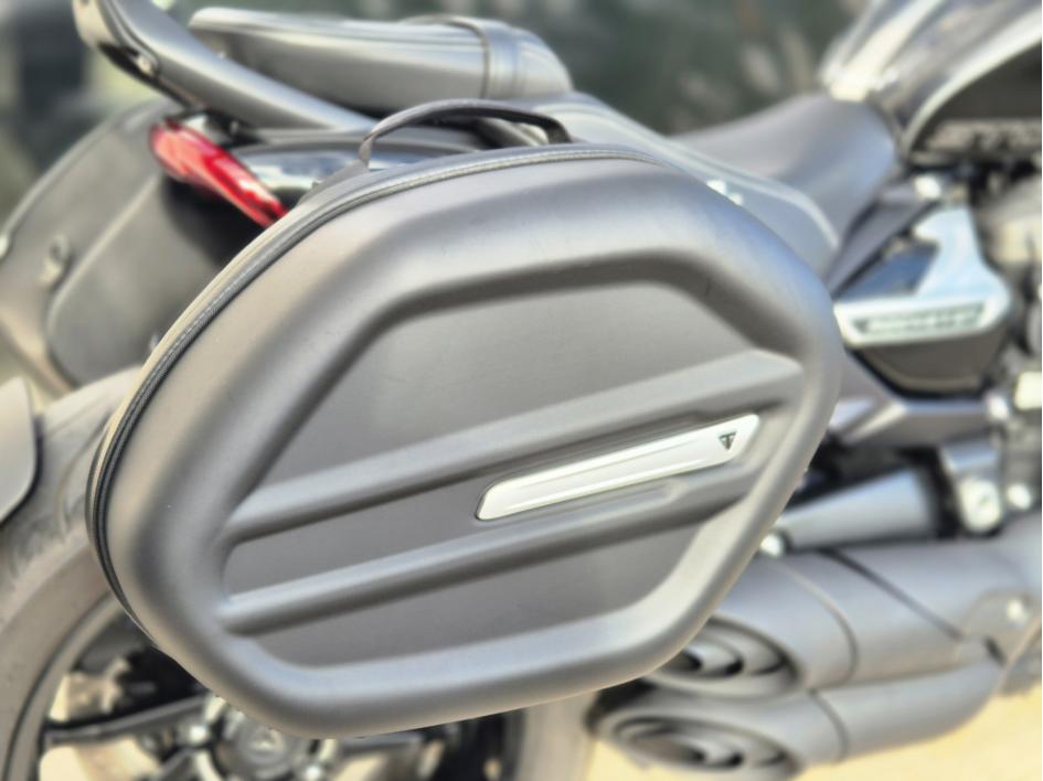 TRIUMPH Rocket 3 GT Storm