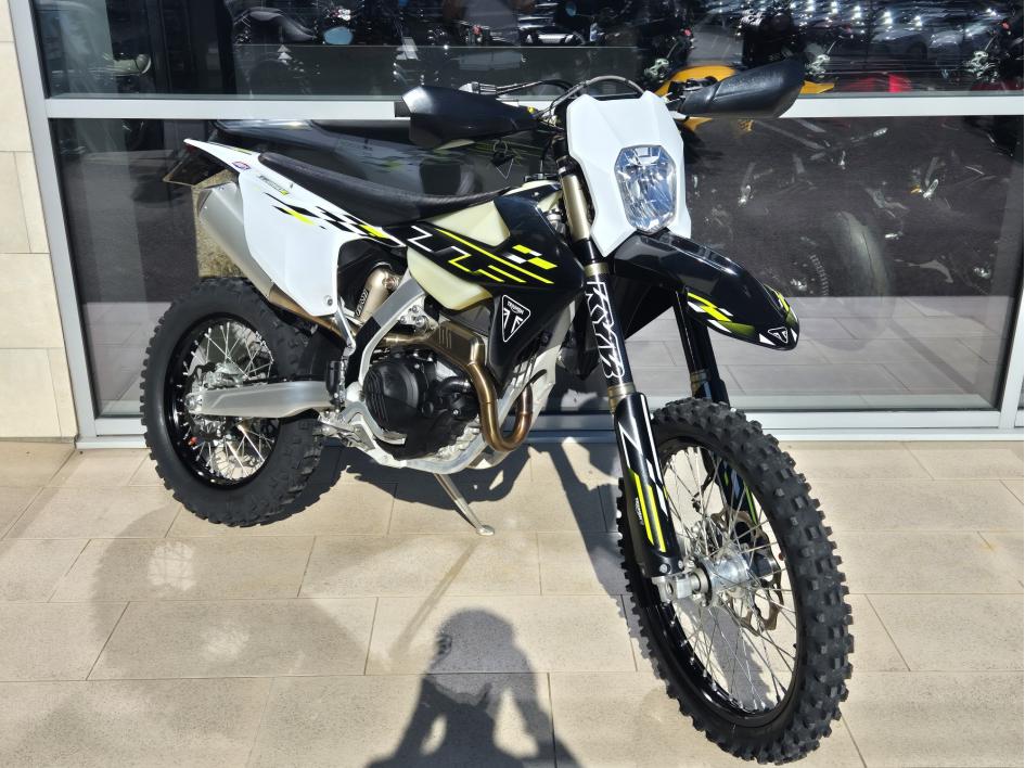TRIUMPH TF 250-E